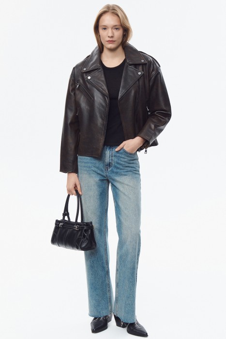 косуха из натуральной кожи от бренда снежная королева вид слева