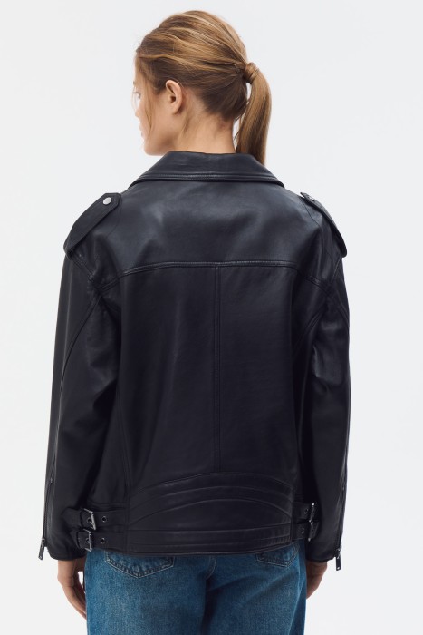 косуха из натуральной кожи по цене 15440 руб вид справа