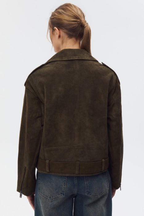 косуха из натуральной кожи по цене 16790 руб вид справа