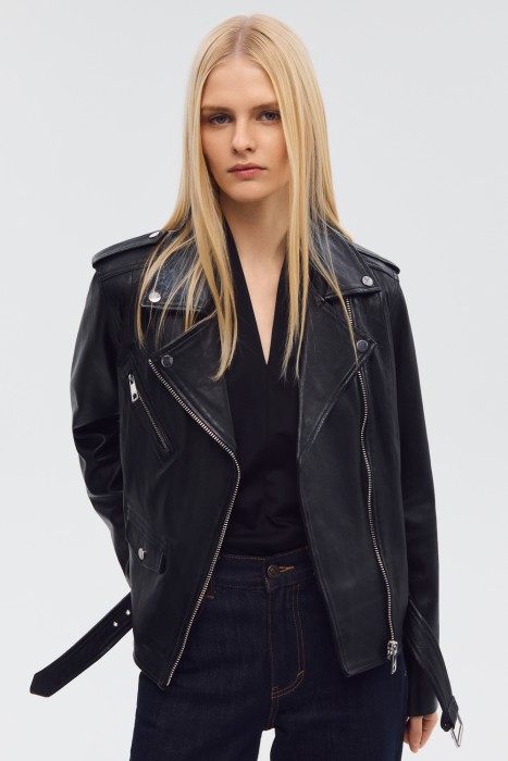 косуха из натуральной кожи от бренда снежная королева вид слева