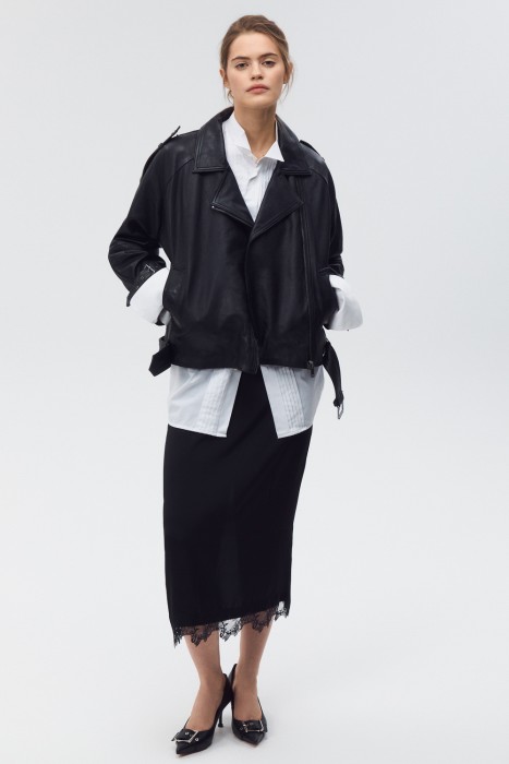 косуха из натуральной кожи от бренда снежная королева вид слева