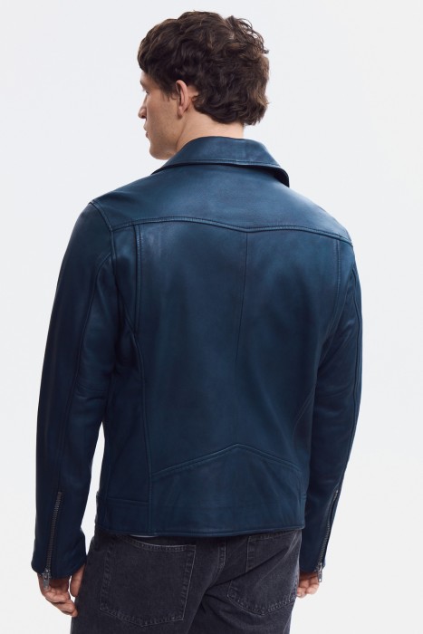 косуха из натуральной кожи по цене 12870 руб вид справа