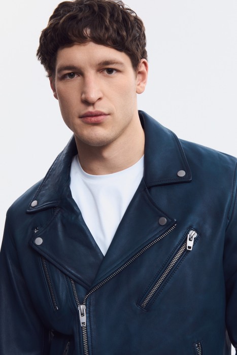 косуха из натуральной кожи из россии вид сбоку