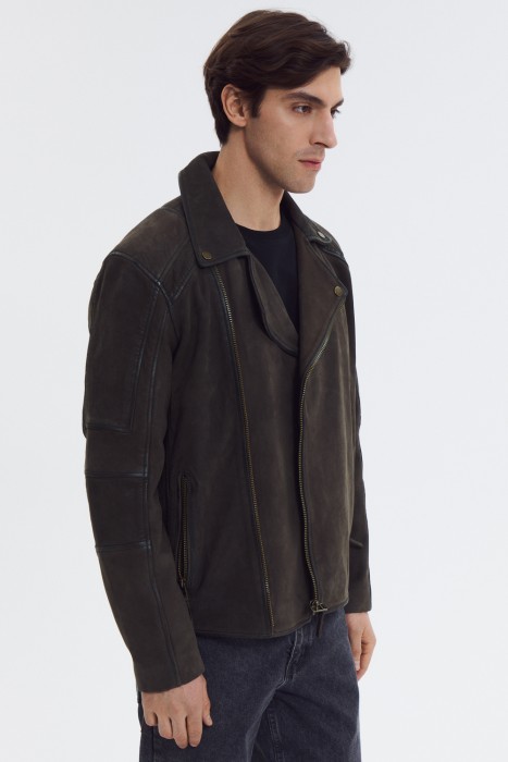 косуха из натуральной кожи от бренда снежная королева вид слева