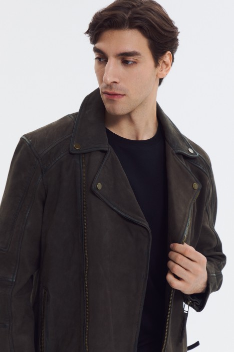 косуха из натуральной кожи по цене 13430 руб вид справа