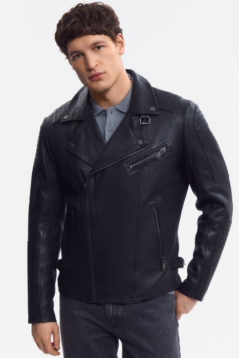 косуха из натуральной кожи от бренда снежная королева вид слева