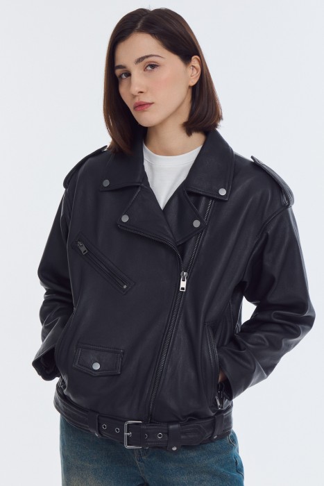 косуха из натуральной кожи от бренда снежная королева вид слева