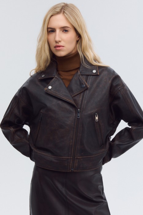 косуха из натуральной кожи от бренда снежная королева вид слева