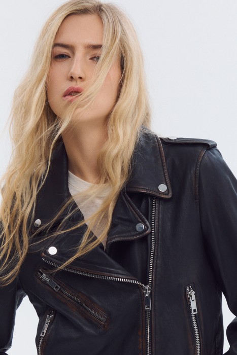 косуха из натуральной кожи из россии вид сбоку