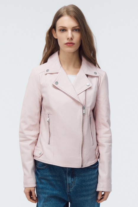 косуха из натуральной кожи от бренда снежная королева вид слева