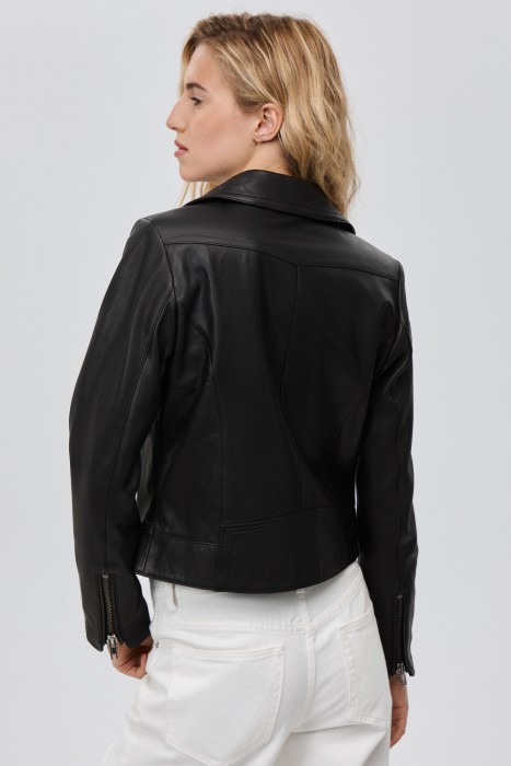 косуха из натуральной кожи из россии вид сбоку