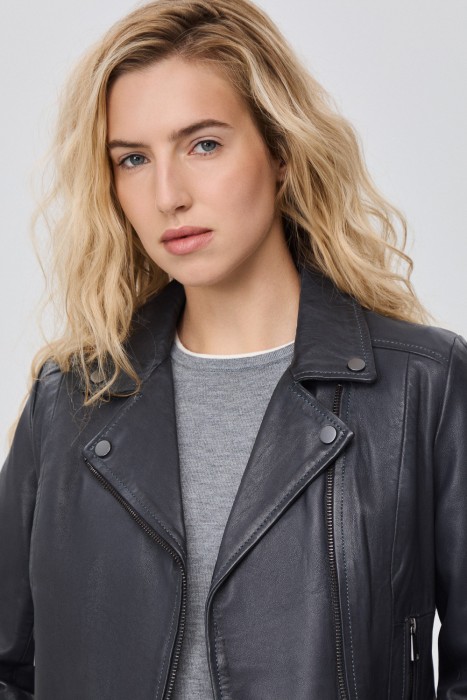 косуха из натуральной кожи из россии вид сбоку