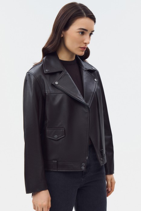 косуха из натуральной кожи от бренда снежная королева вид слева