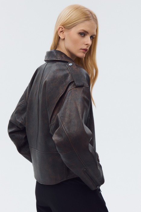 косуха из натуральной кожи по цене 14770 руб вид справа