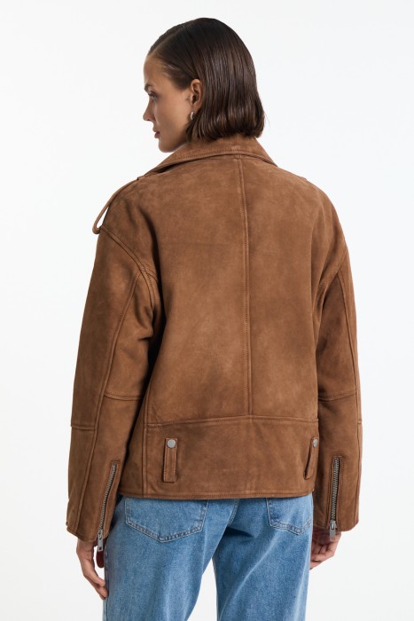 косуха из натуральной кожи по цене 11510 руб вид справа