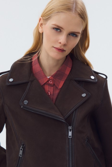 косуха из натуральной кожи из россии вид сбоку