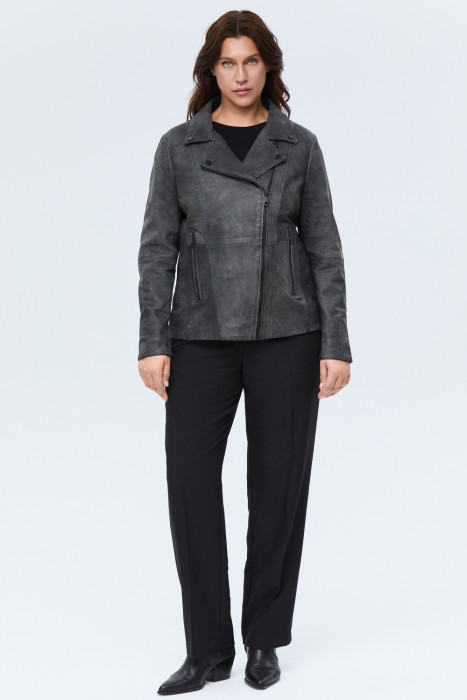 косуха из натуральной кожи от бренда снежная королева вид слева