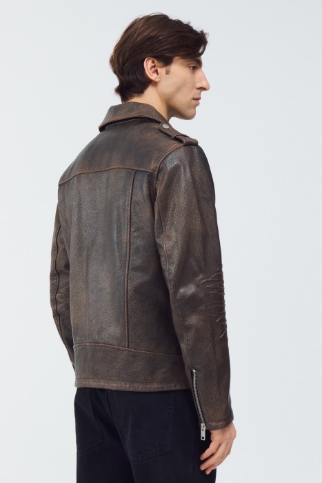 косуха из натуральной кожи по цене 12310 руб вид справа