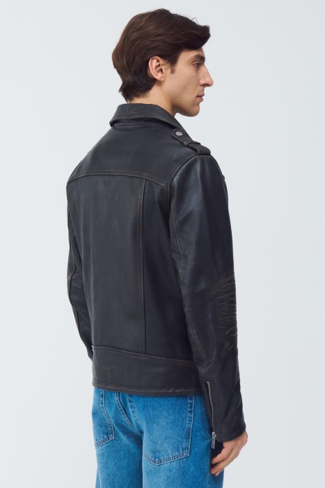 косуха из натуральной кожи по цене 14770 руб вид справа