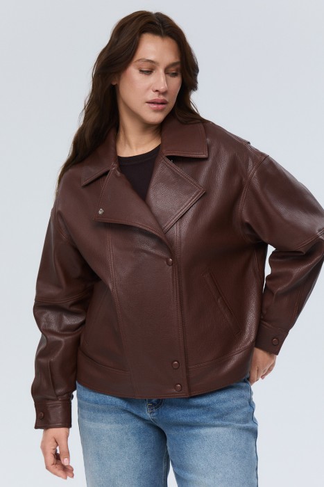 косуха из натуральной кожи от бренда снежная королева вид слева