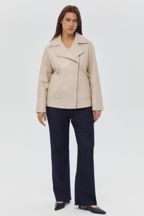 косуха из натуральной кожи от бренда снежная королева вид слева