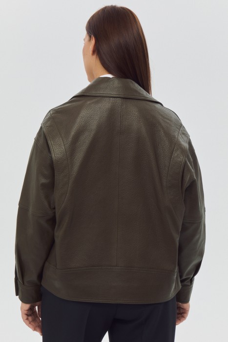 косуха из натуральной кожи по цене 24850 руб вид справа