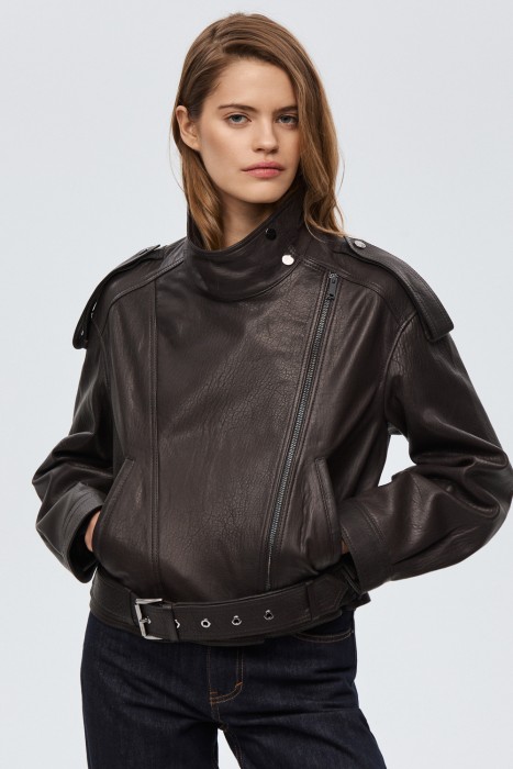 косуха из натуральной кожи от бренда снежная королева вид слева