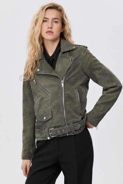 косуха из натуральной кожи от бренда снежная королева вид слева