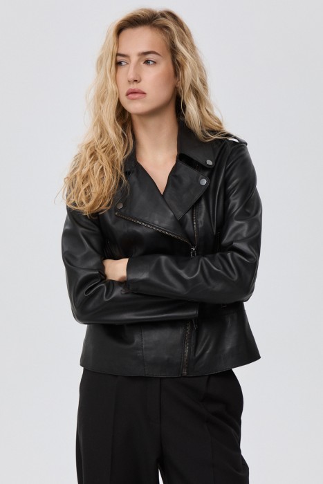 косуха из натуральной кожи из россии вид сбоку