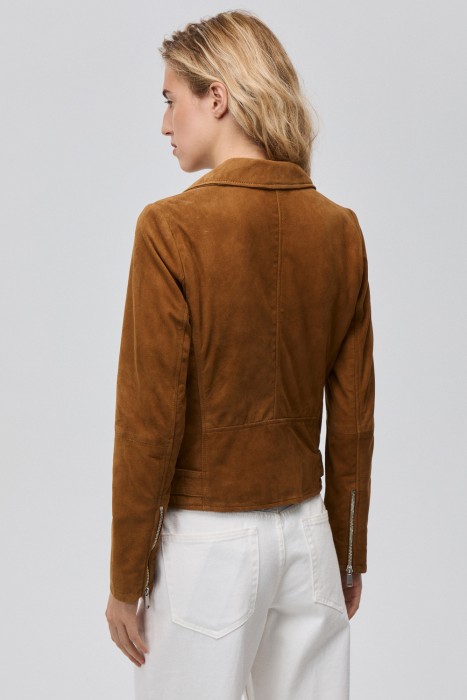 косуха из натуральной кожи по цене 12760 руб вид справа