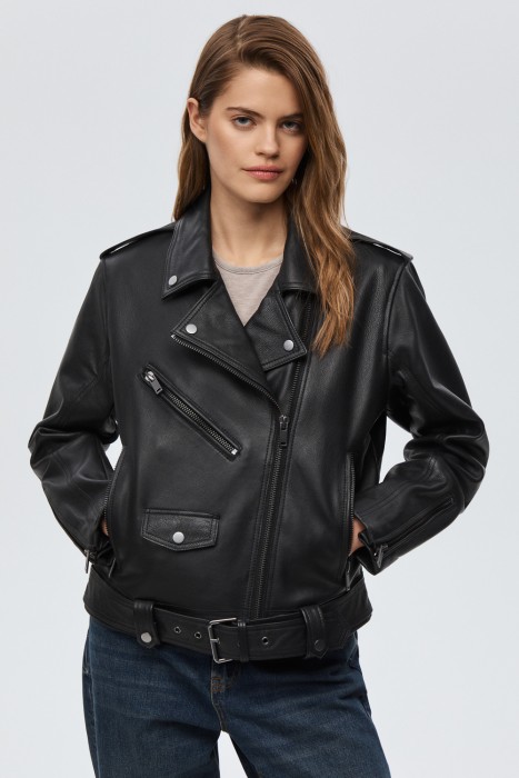 косуха из натуральной кожи от бренда снежная королева вид слева