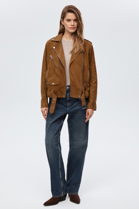 косуха из натуральной кожи от бренда снежная королева вид слева