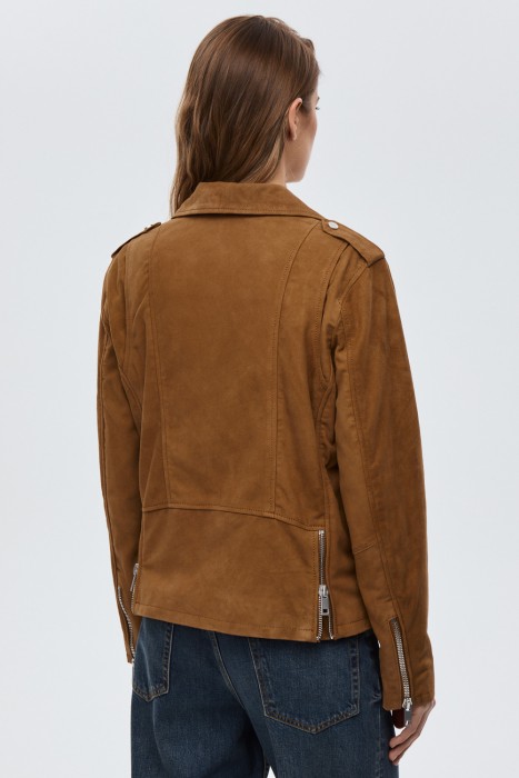 косуха из натуральной кожи по цене 14770 руб вид справа