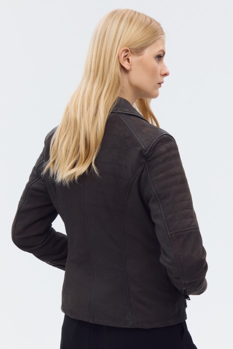 косуха из натуральной кожи по цене 12080 руб вид справа