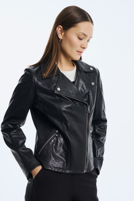 Товар с артикулом 744354003 вид сзади