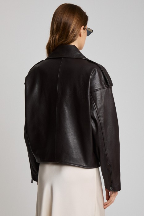 косуха из натуральной кожи по цене 16790 руб вид справа