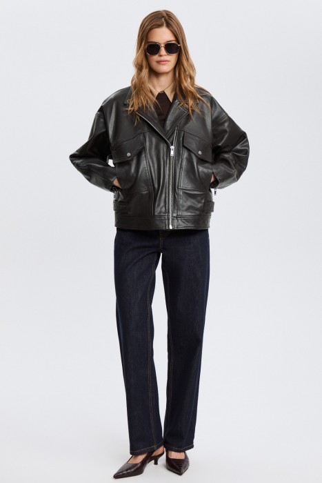 косуха из натуральной кожи от бренда снежная королева вид слева