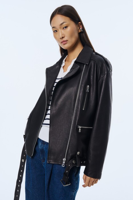 косуха из натуральной кожи от бренда снежная королева вид слева