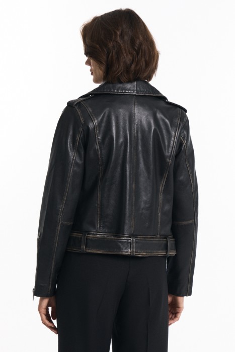 косуха из натуральной кожи по цене 8560 руб вид справа