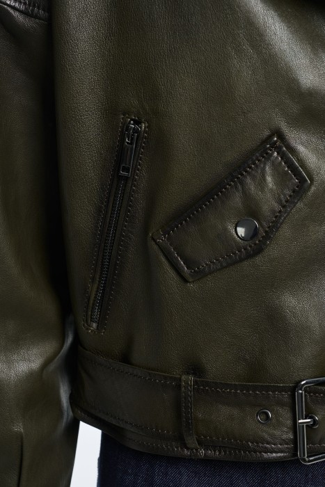 косуха из натуральной кожи от бренда снежная королева вид слева