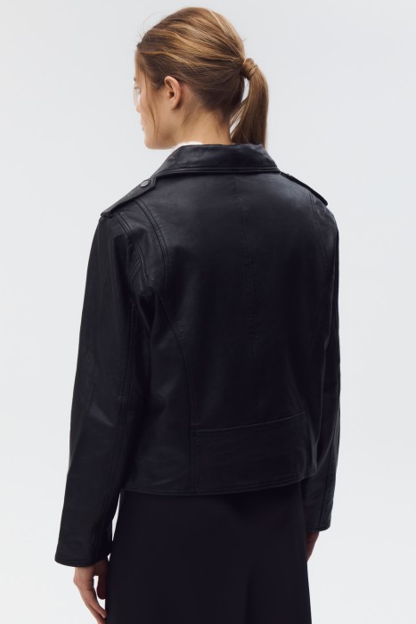 косуха из натуральной кожи по цене 14640 руб вид справа