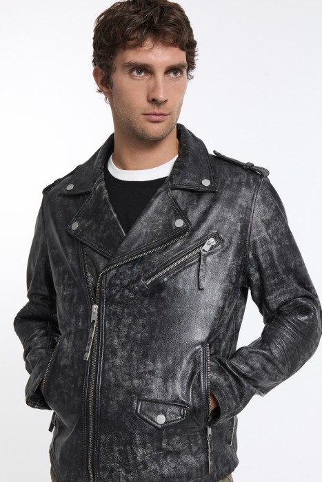 косуха из натуральной кожи от бренда снежная королева вид слева