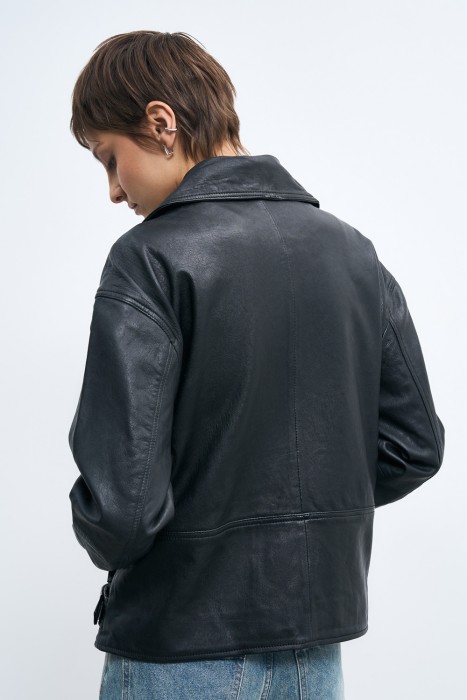 косуха из натуральной кожи по цене 11690 руб вид справа