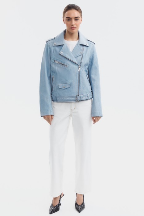 косуха из натуральной кожи от бренда снежная королева вид слева