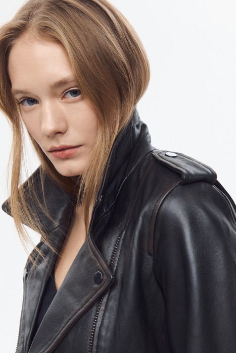 косуха из натуральной кожи из россии вид сбоку