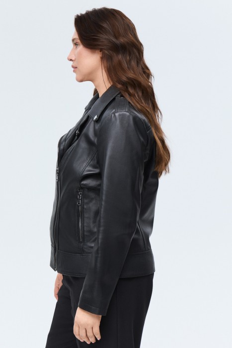 Товар с артикулом 818657003 вид сзади