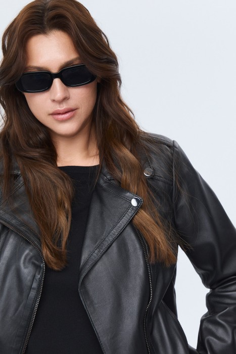 косуха из натуральной кожи из россии вид сбоку