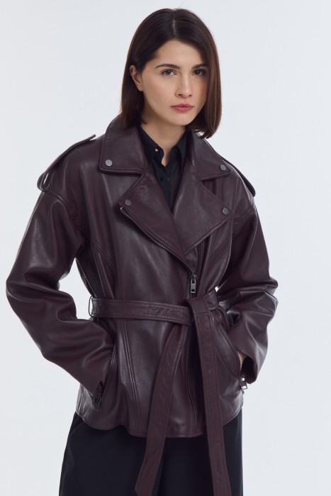 косуха из натуральной кожи от бренда снежная королева вид слева