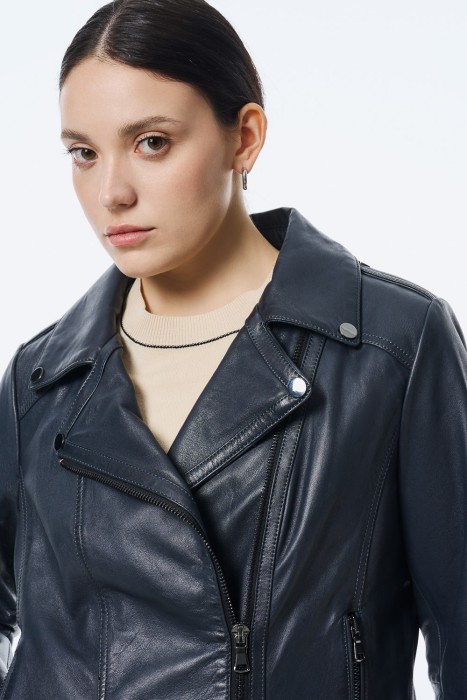 косуха из натуральной кожи из россии вид сбоку