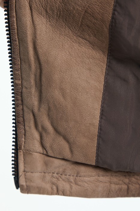 косуха из натуральной кожи от бренда снежная королева вид слева